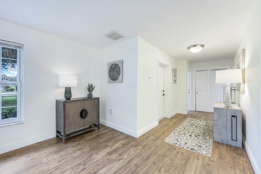 6890 Hendry Creek Dr, Fort Myers, FL 33908