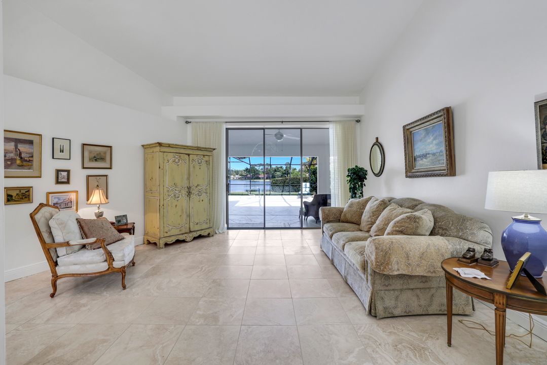 210 Belville Blvd, Naples, FL 34104