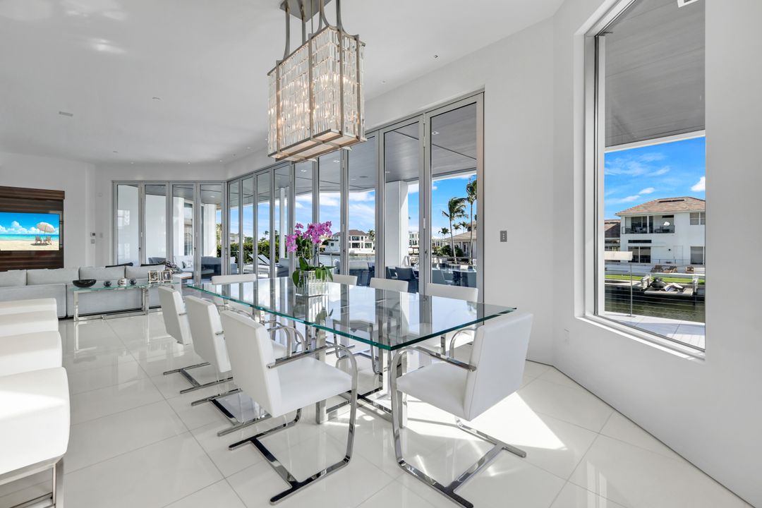 260 Channel Dr, Naples, FL 34108