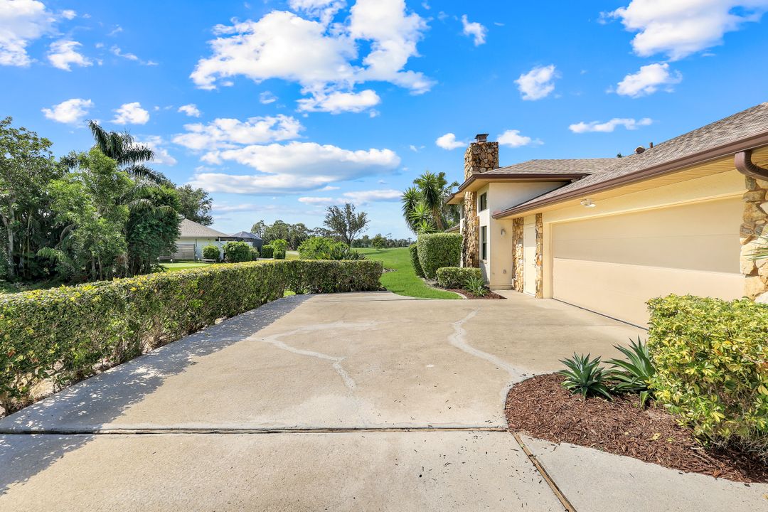 16902 Timberlakes Dr, Fort Myers, FL 33908