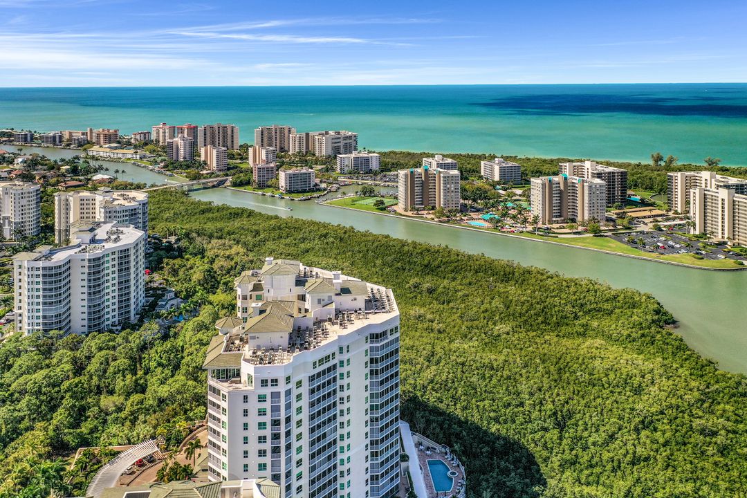295 Grande Way #801, Naples, FL 34110