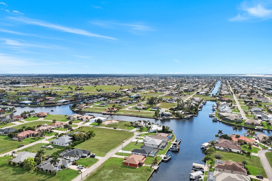 1000 NW 37th Pl, Cape Coral, FL 33993