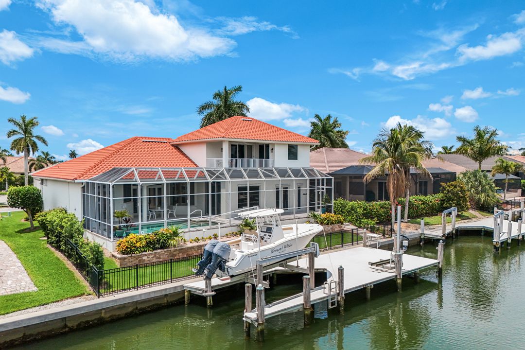 1148 Lamplighter Ct, Marco Island, FL 34145