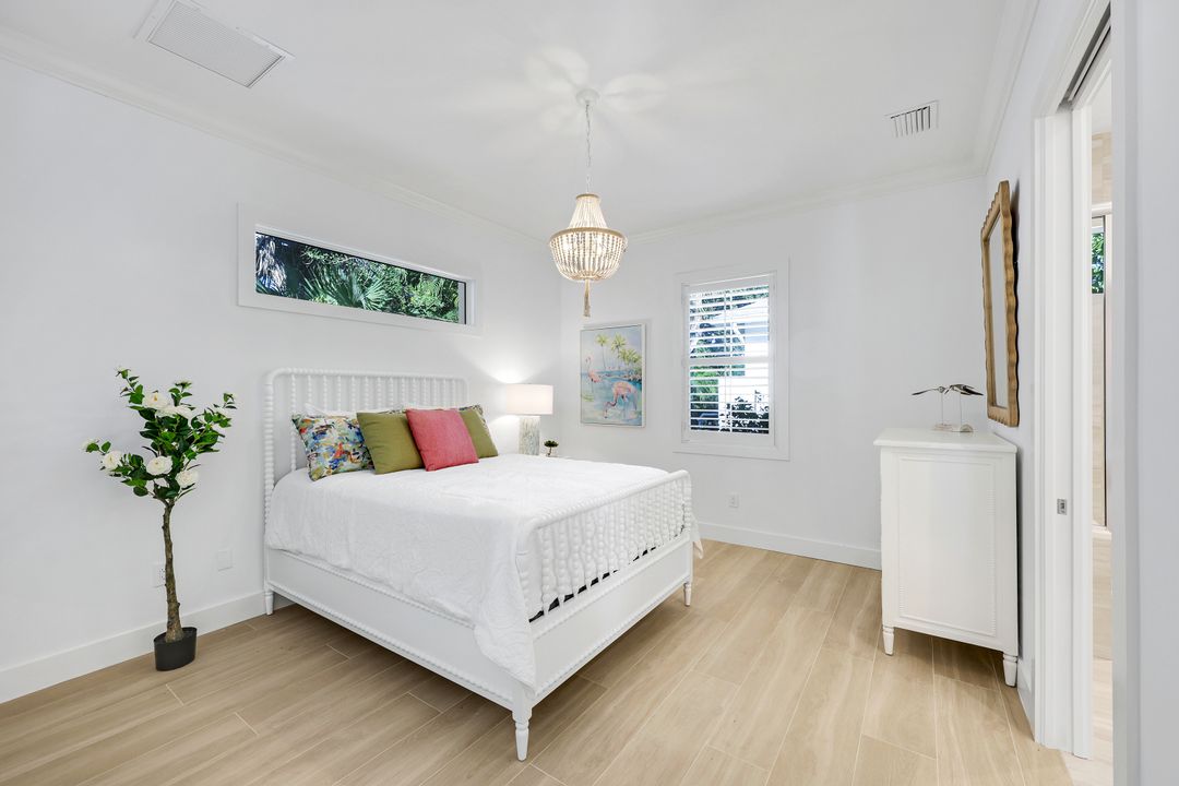 2100 Curtis St, Naples, FL 34112