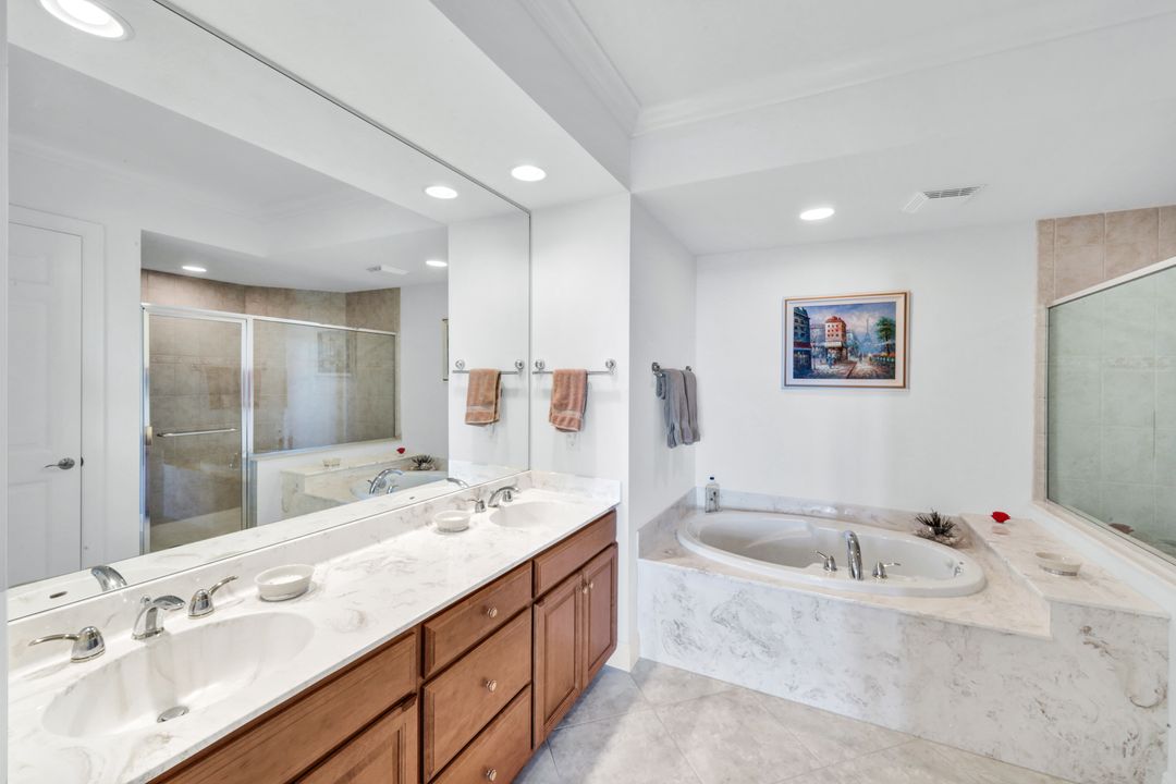 285 Grande Way #1601, Naples, FL 34110