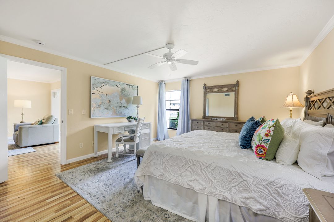 940 Palm View Dr #115, Naples, FL 34110