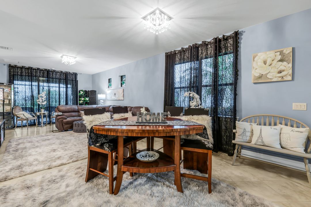 7659 Jacaranda Ln, Naples, FL 34114