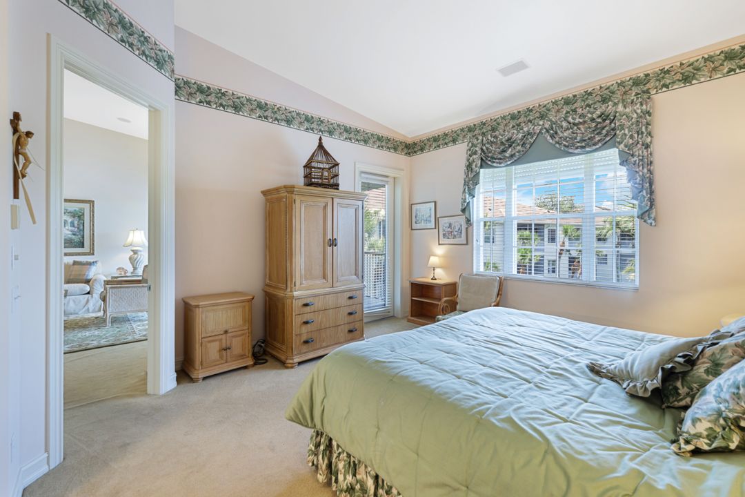 795 Bentwater Cir #202, Naples, FL 34108
