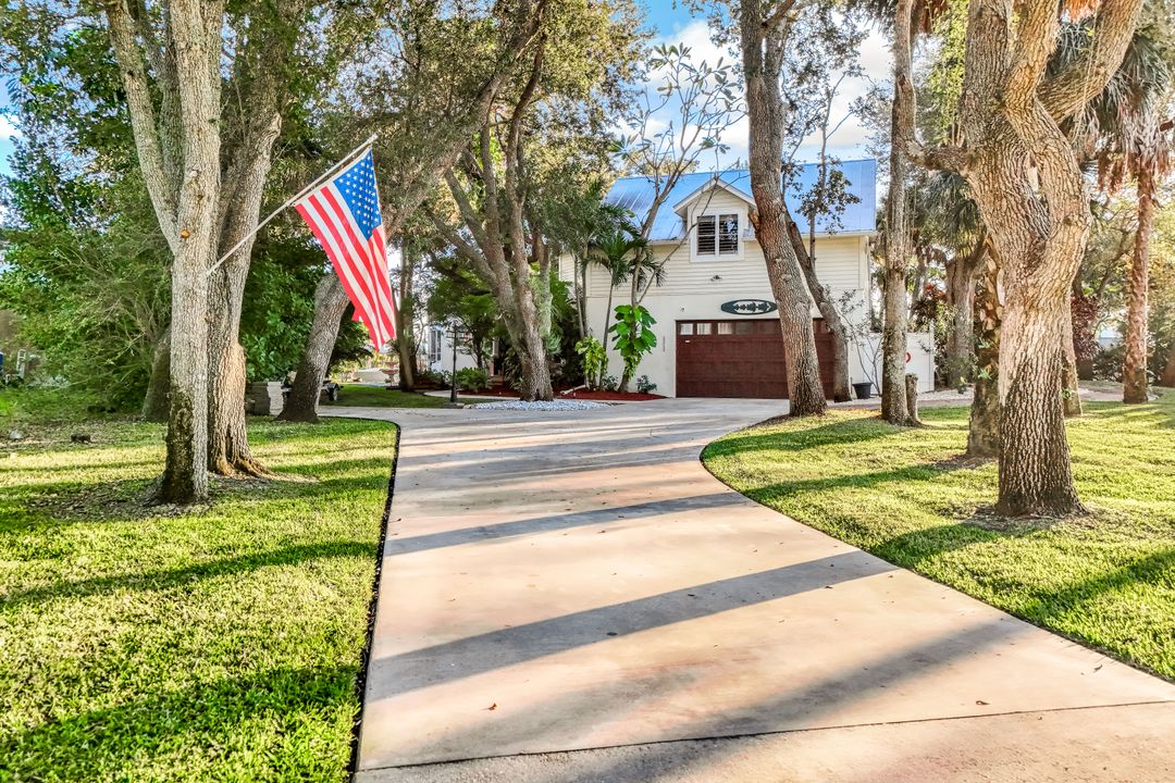 1787 Seafan Cir, North Fort Myers, FL 33903