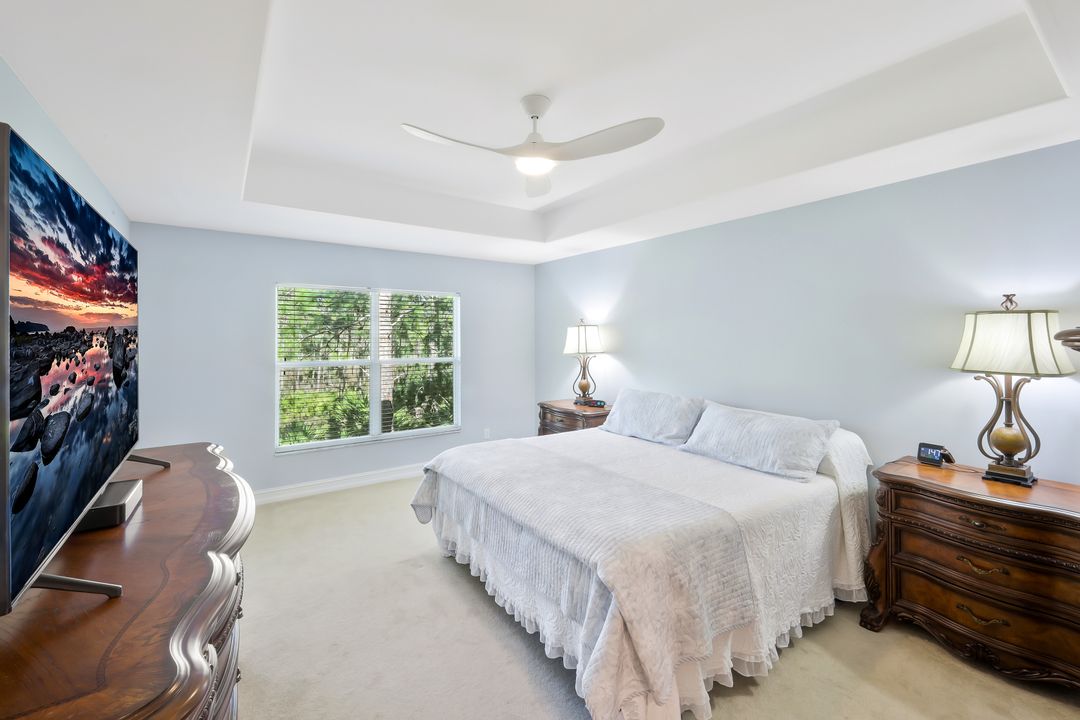 905 Carrick Bend Cir #201, Naples, FL 34110