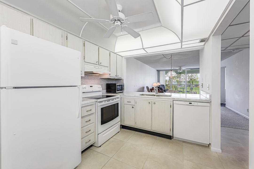 1085 Forest Lakes Dr #8204, Naples, FL 34105