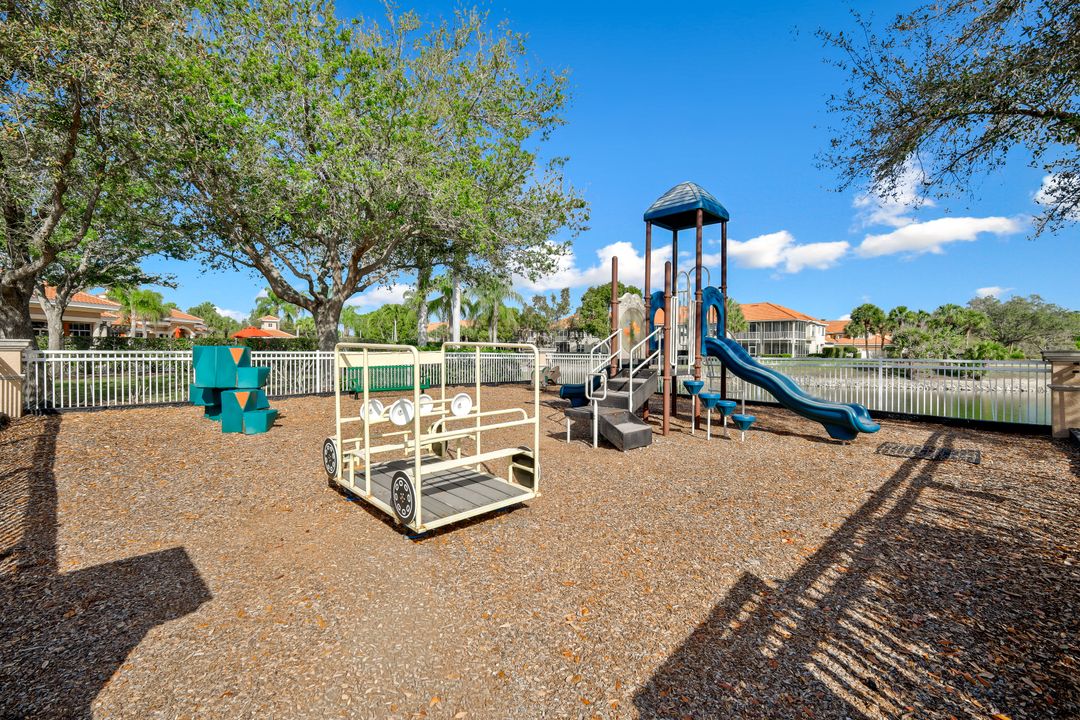 13860 Avon Park Cir #104, Fort Myers, FL 33912