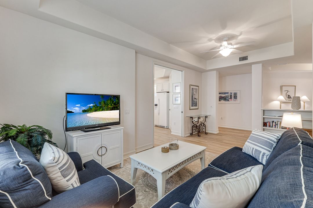 6029 Trophy Dr #301, Naples, FL 34110