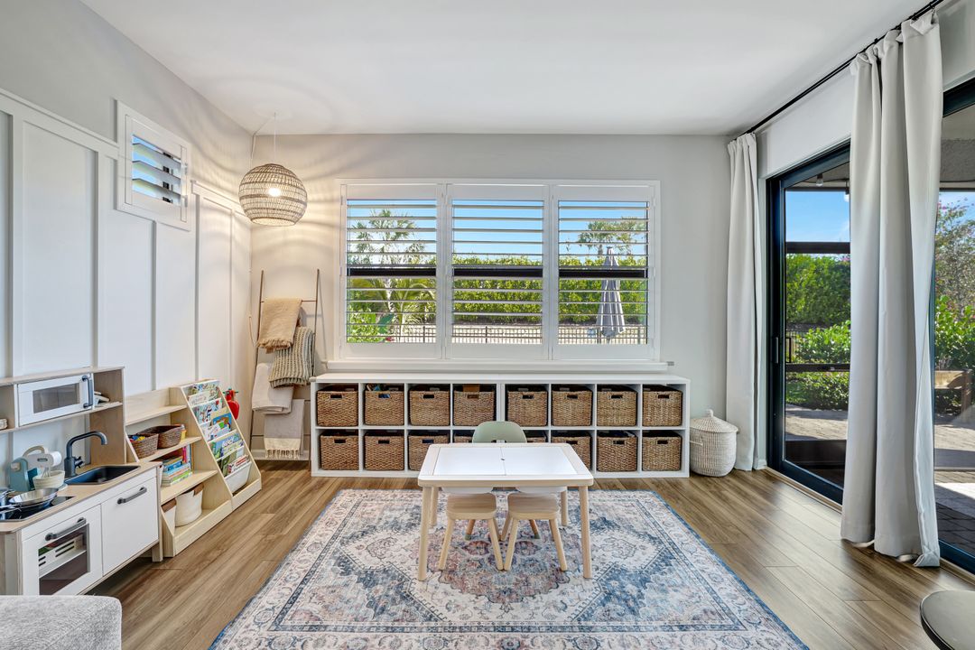 2240 Yellowfin Cir, Naples, FL 34114