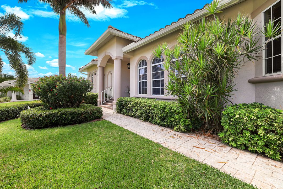 1557 Kingston Ct, Marco Island, FL 34145