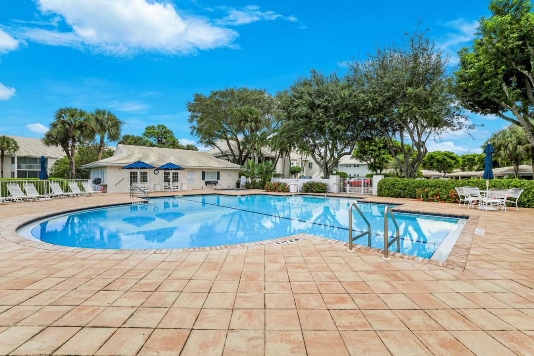 788 Willowbrook Dr #502, Naples, FL 34108