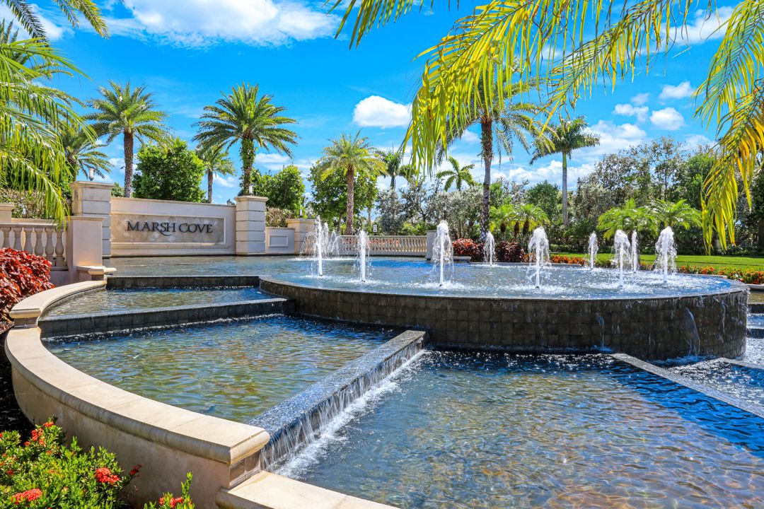 3154 Malaga Way, Naples, FL 34105
