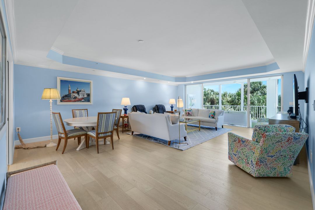 8440 Abbington Cir #D25, Naples, FL 34108