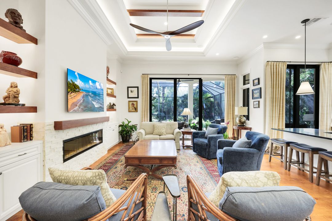 18051 Lagos Way, Naples, FL 34110