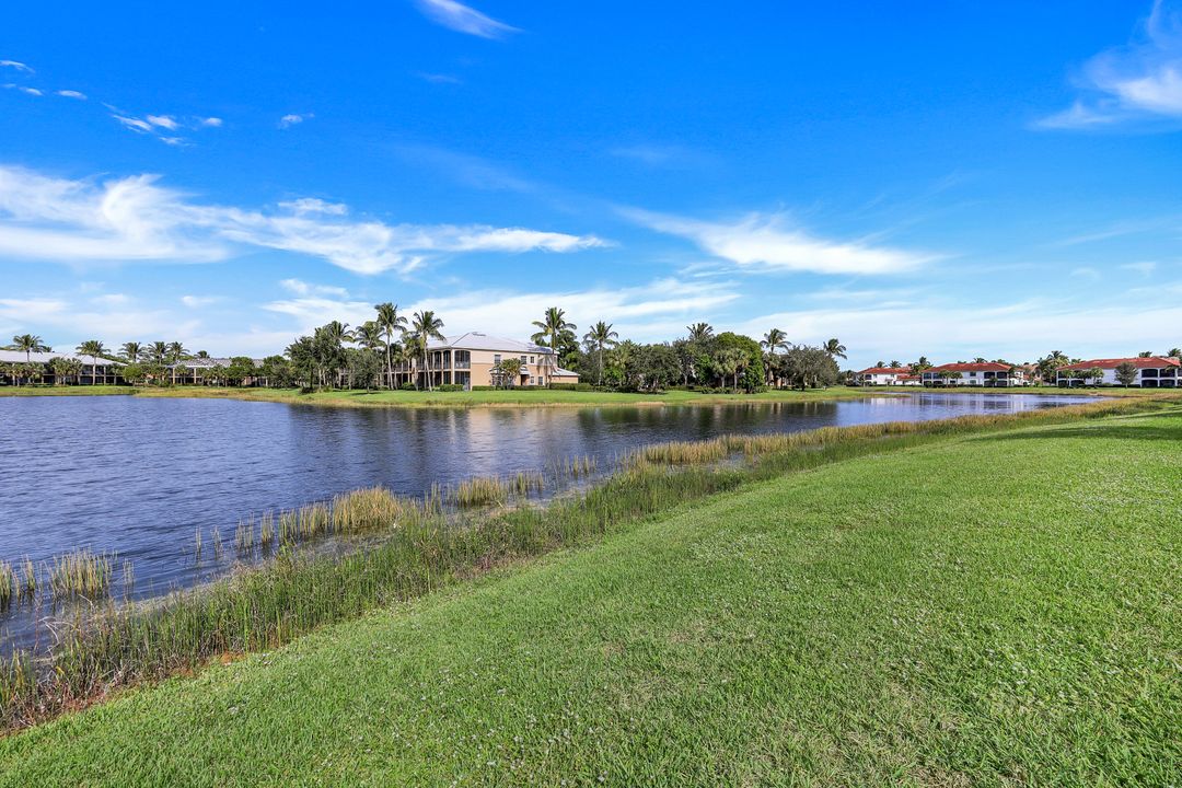 3153 Aviamar Cir #201, Naples, FL 34114