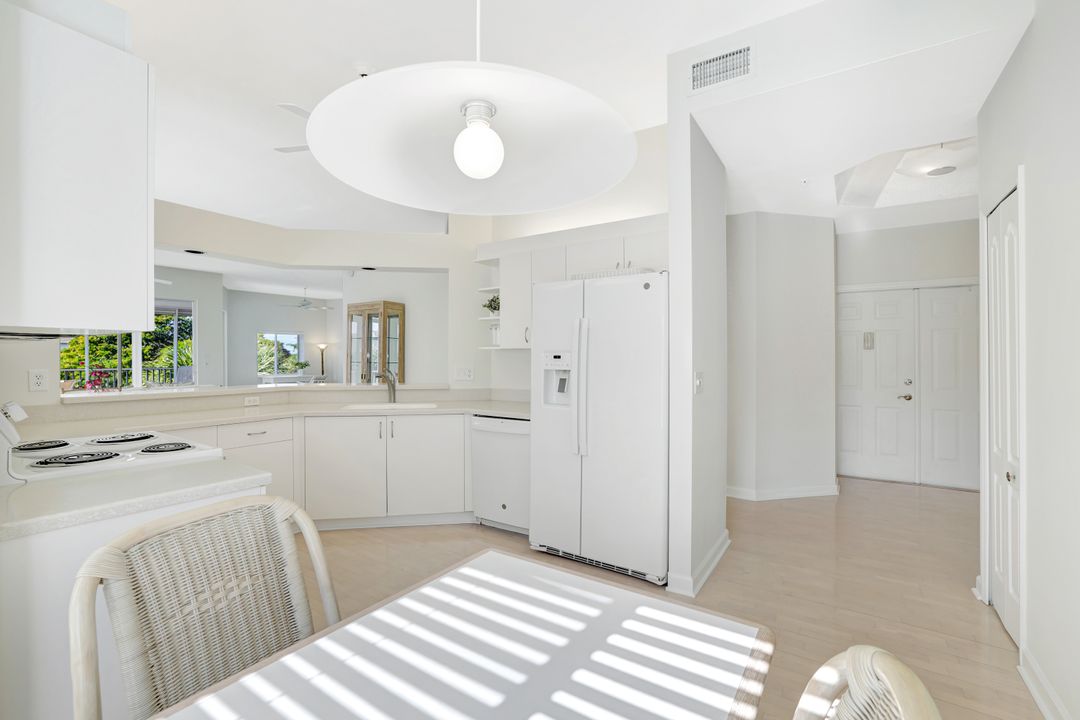 7654 Pebble Creek Cir #301, Naples, FL 34108