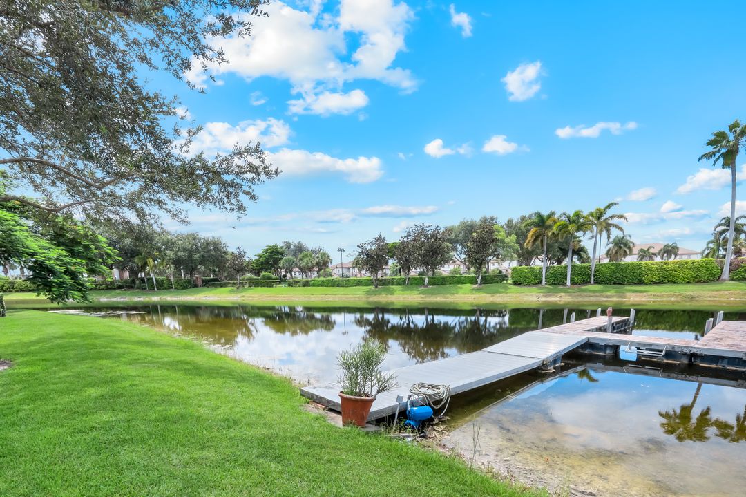 8776 Hideaway Harbor Ct, Naples, FL 34120