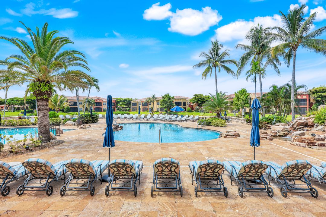 8721 Piazza Del Lago Cir #203, Estero, FL 33928