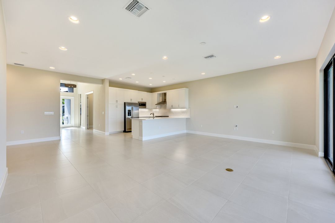 12650 Alderson Ave, Estero, FL 33928