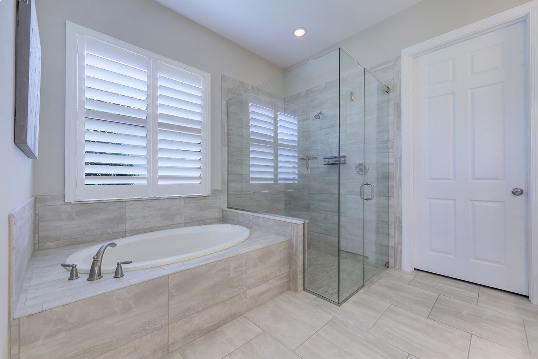 10283 Porto Romano Drive, Miromar Lakes, FL 33913