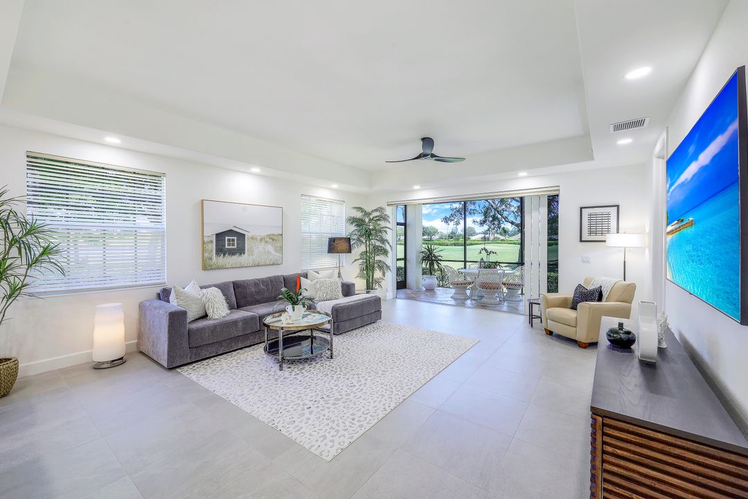 8637 Champions Point #901, Naples, FL 34113