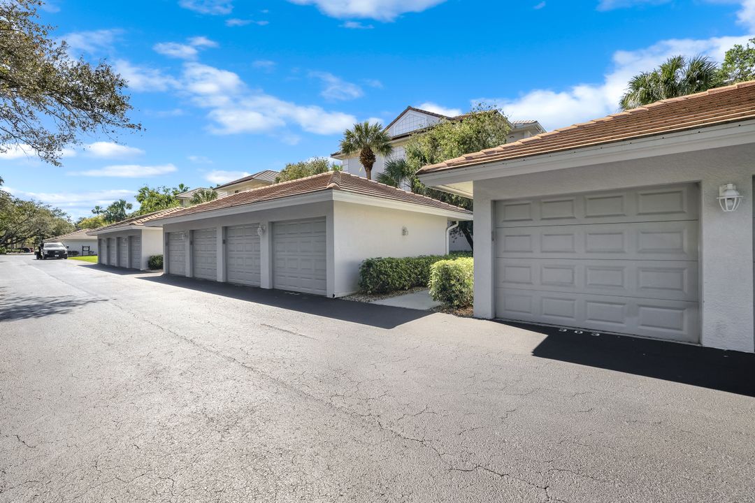 760 Waterford Dr #303, Naples, FL 34113