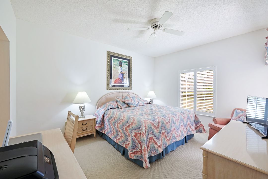 648 Mardel Ct #704, Naples, FL 34104
