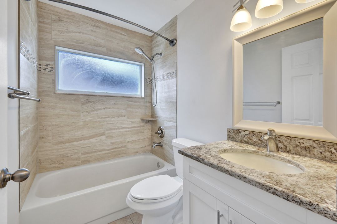 6643 Craven Hill Way, Naples, FL 34104