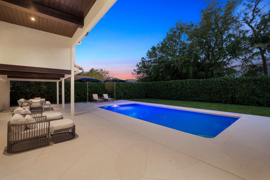 812 Tallow Tree Ct, Naples, FL 34108