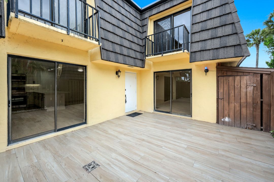 5567 Malt Dr #1, Fort Myers, FL 33907