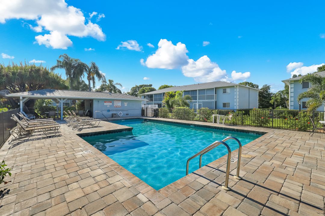 8148 Country Rd #101, Fort Myers, FL 33919