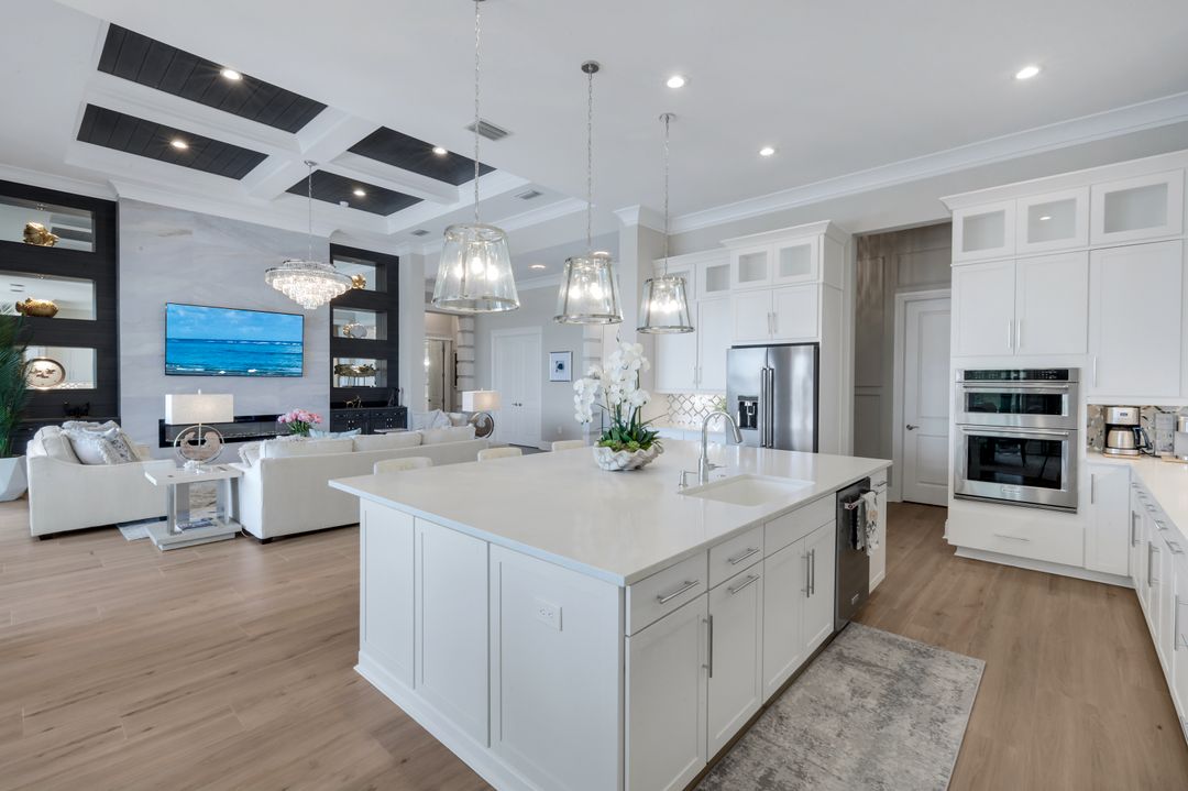 8931 Nevis Wy, Naples, FL 34112