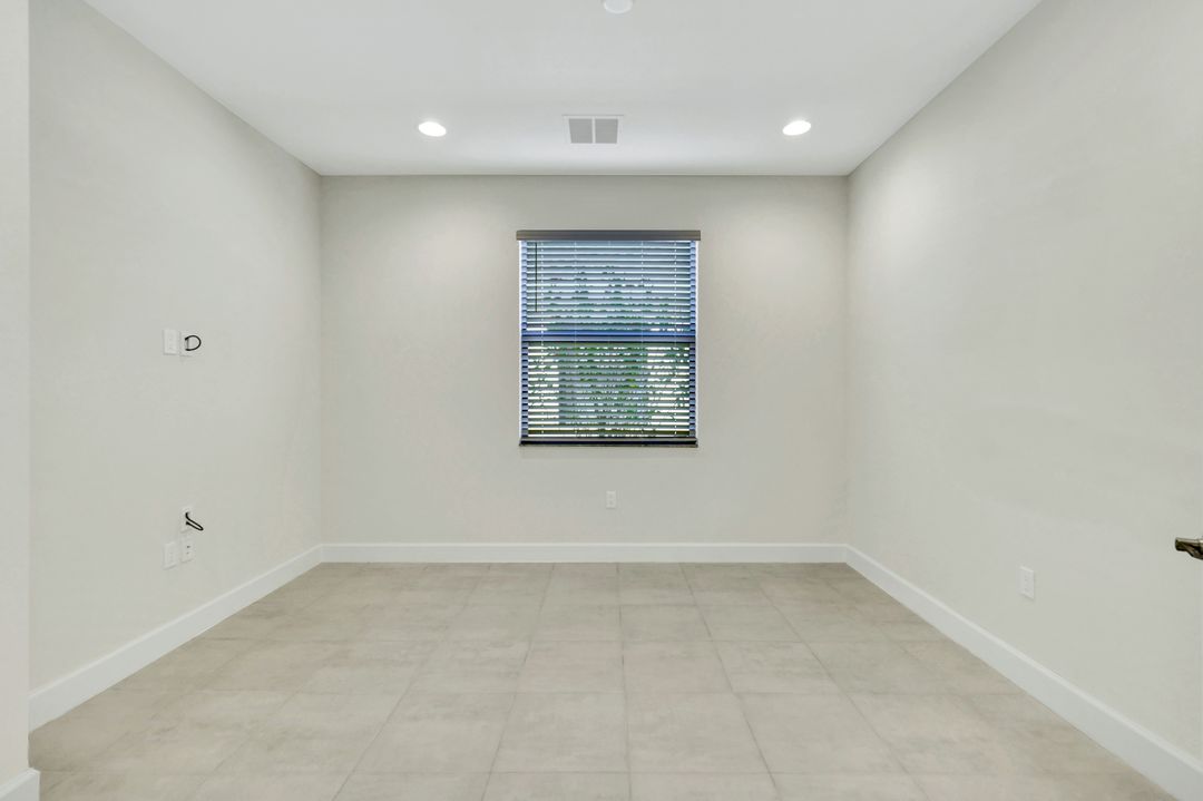 14008 Aldersgate Ave, Fort Myers, FL 33905