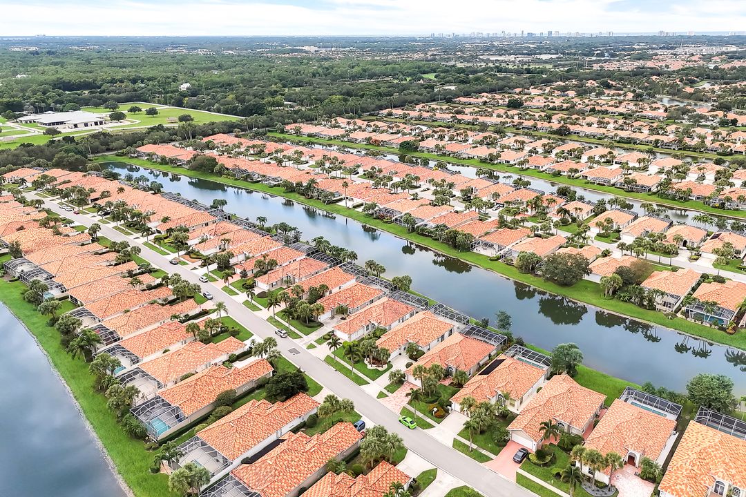 4453 Novato Ct, Naples, FL 34109