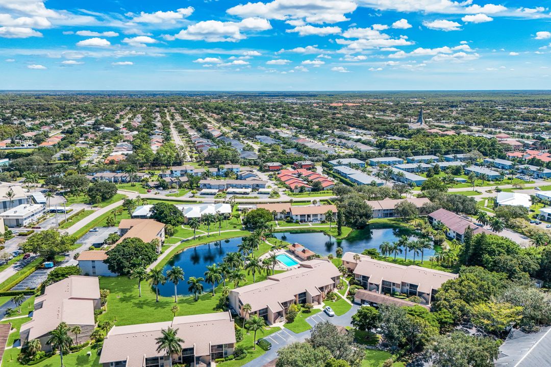 960 Palm View Dr #209, Naples, FL 34110