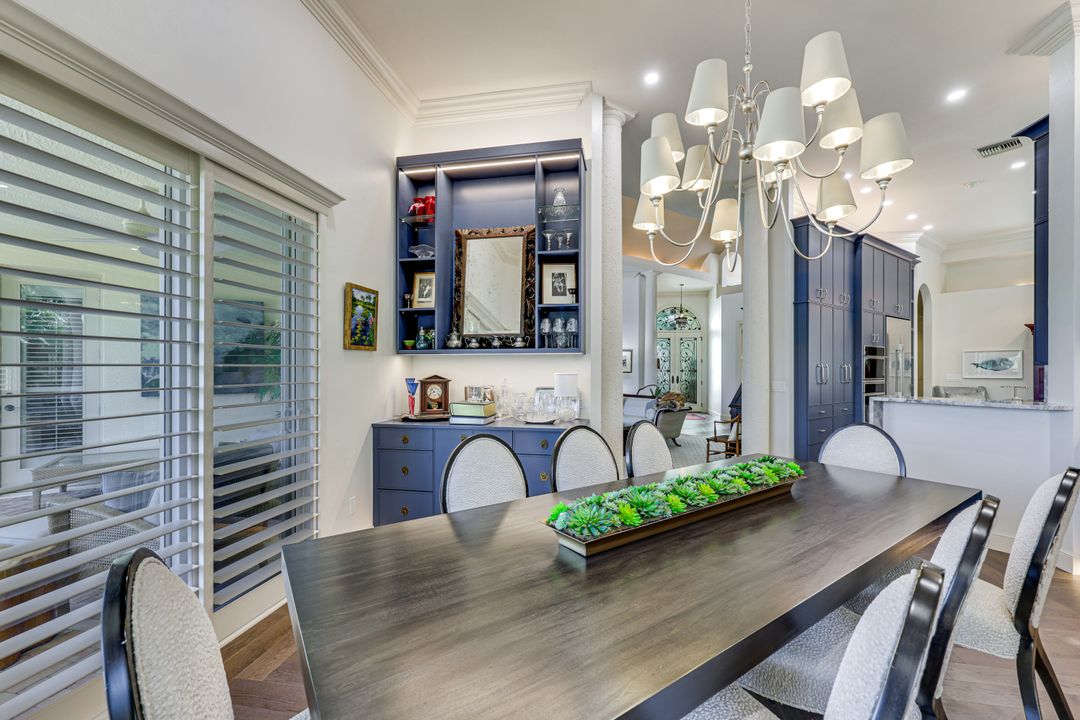 7913 Via Vecchia, Naples, FL 34108