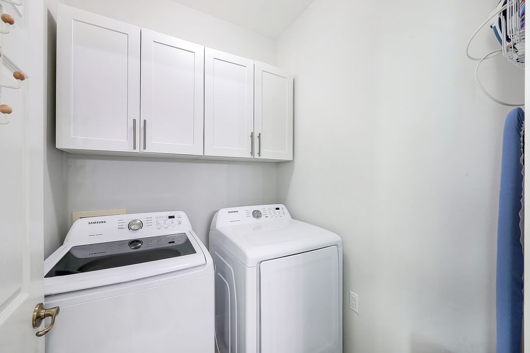 1335 Charleston Square Dr #101, Naples, FL 34110