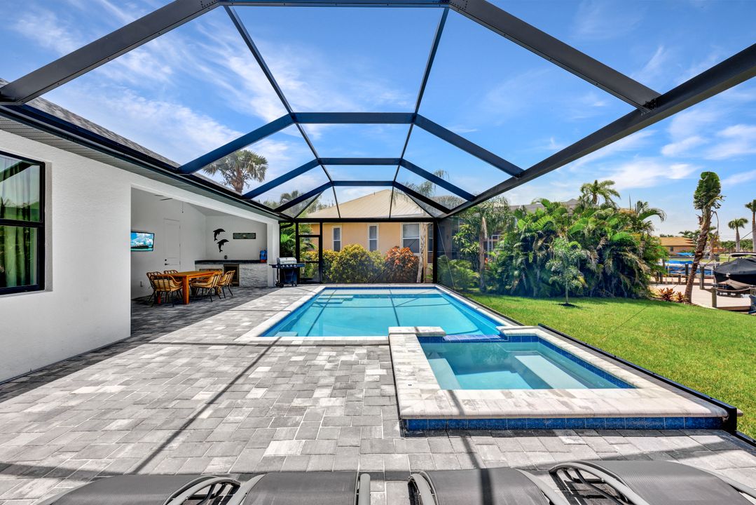 1617 El Dorado Pkwy W, Cape Coral, FL 33914