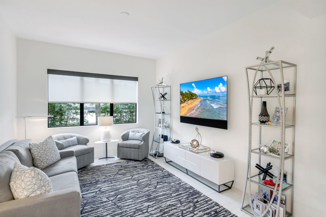 1135 3rd Ave S #210, Naples, FL 34102