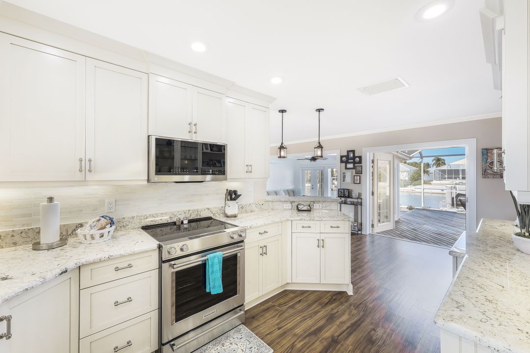 821 Apple Ct, Marco Island, FL 34145