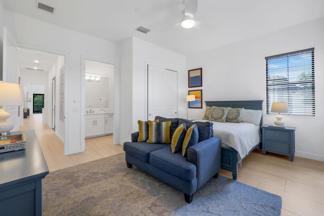 16374 Viansa Wy #302, Naples, FL 34110