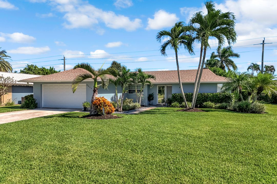4459 Lakewood Blvd, Naples, FL 34112