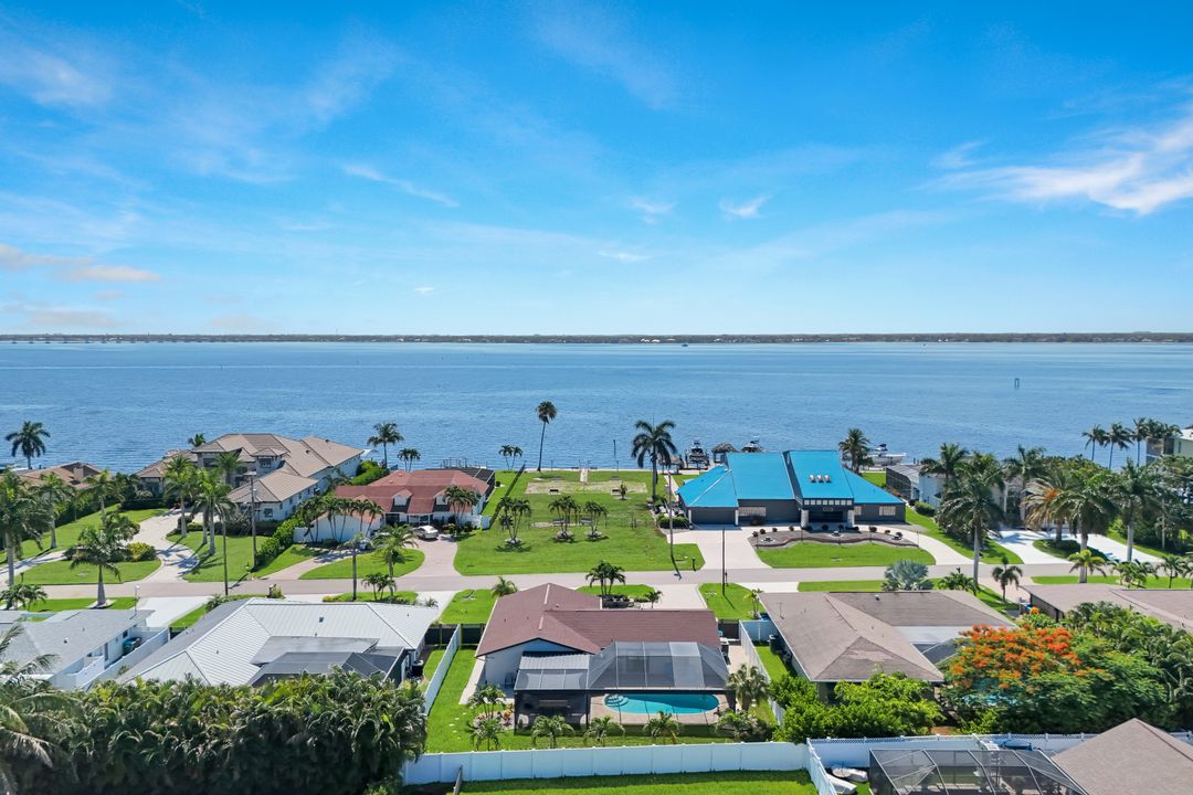 3514 SE 22nd Pl, Cape Coral, FL 33904