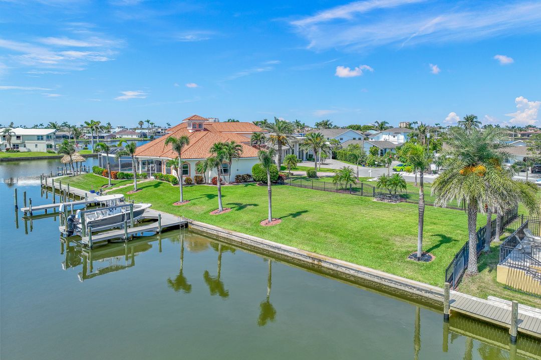 5227 SW 5th Pl, Cape Coral, FL 33914