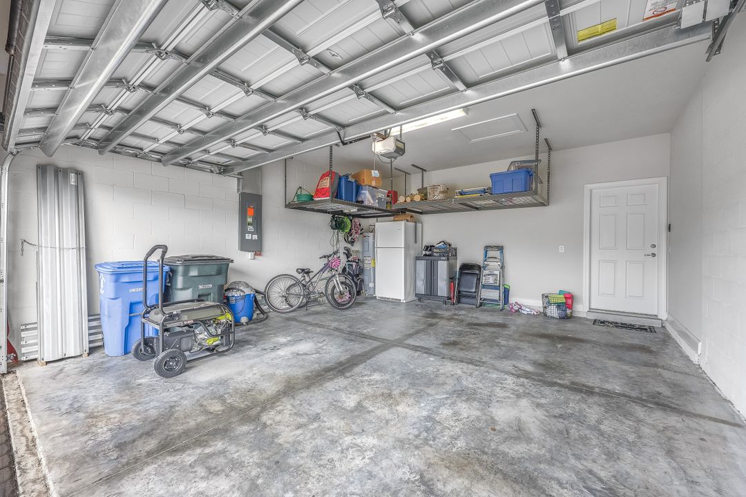 3927 Black Eagle Ln, Fort Myers, FL 33966
